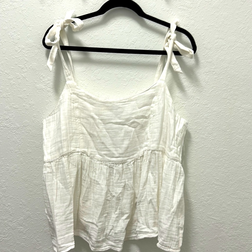 White Old Navy Tie Up Blouse NWT